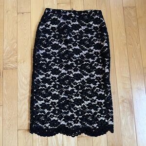 White House Black Market NWT Lace Pencil skirt (4P).